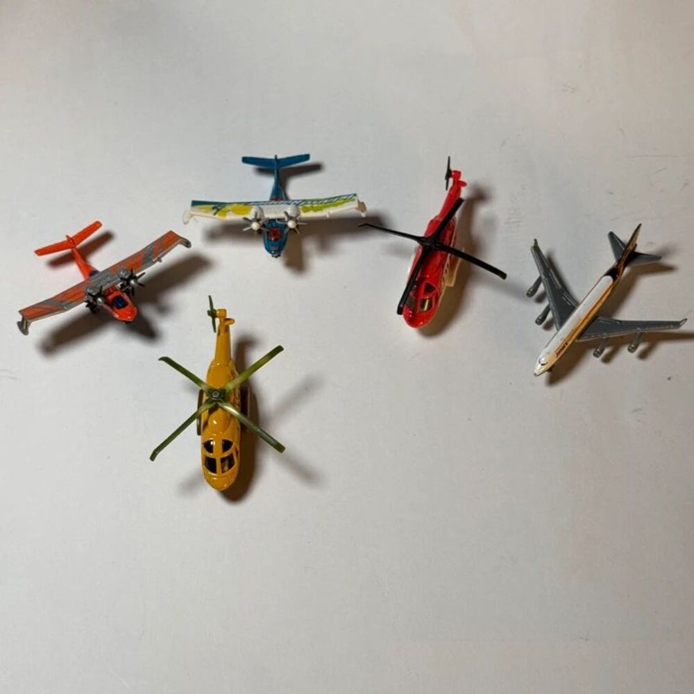 Vintage Die-Cast Airplane & Helicopter Lot – 5 Pieces